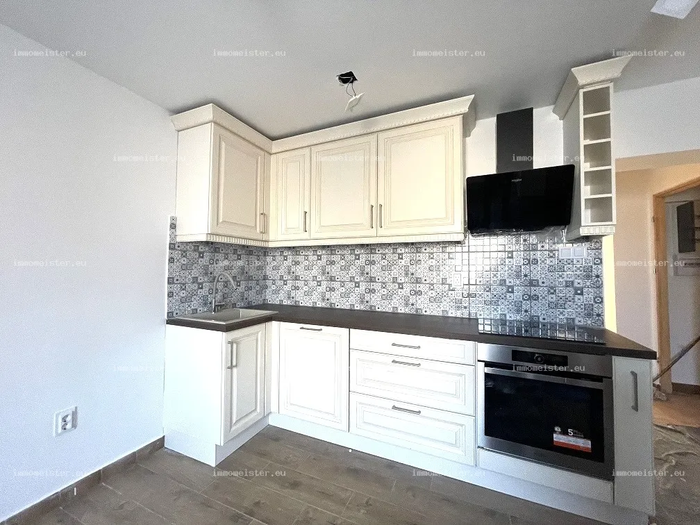 Eladó 70 m2 családi ház, Csopak