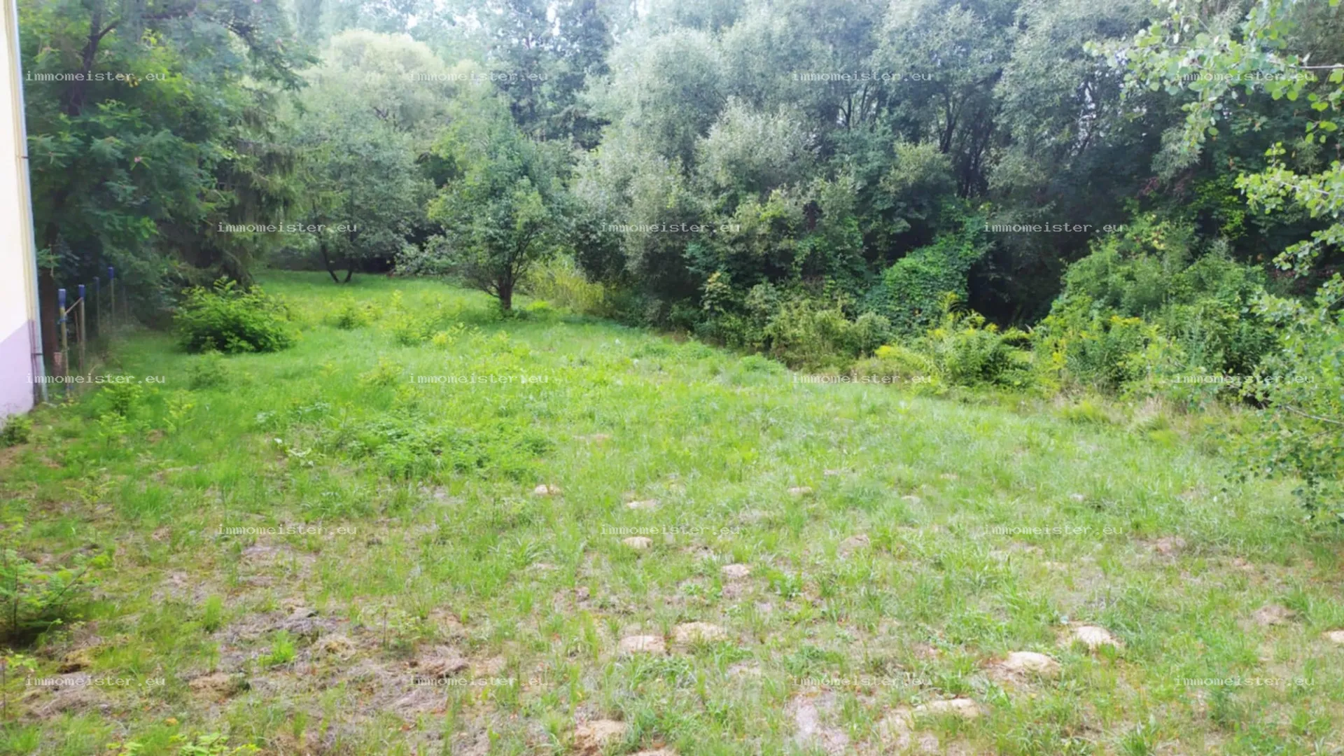 Eladó építési telek Kishartyán központjában – 900 m², belterületen, kiváló adottságokkal!