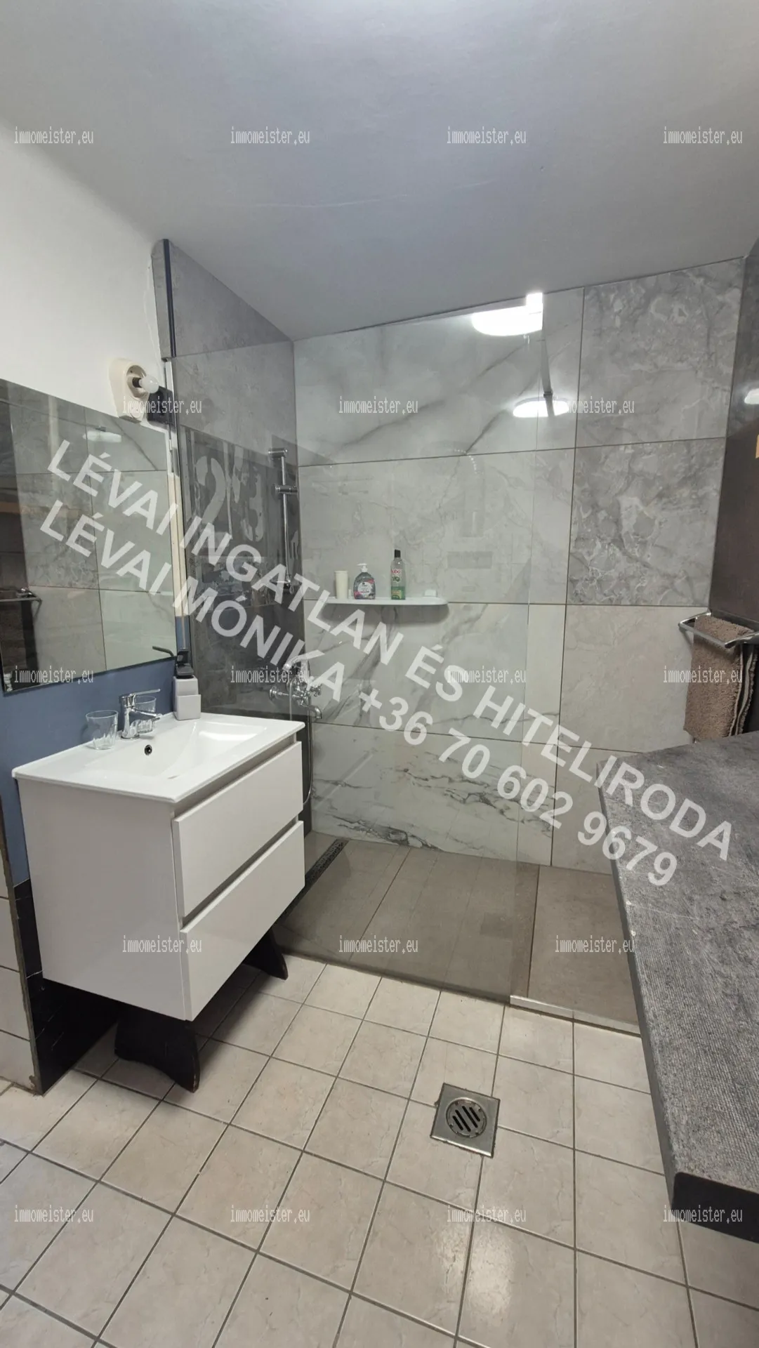 Békéscsabán Jaminában 4 szobás 161 m2 családi ház eladó.