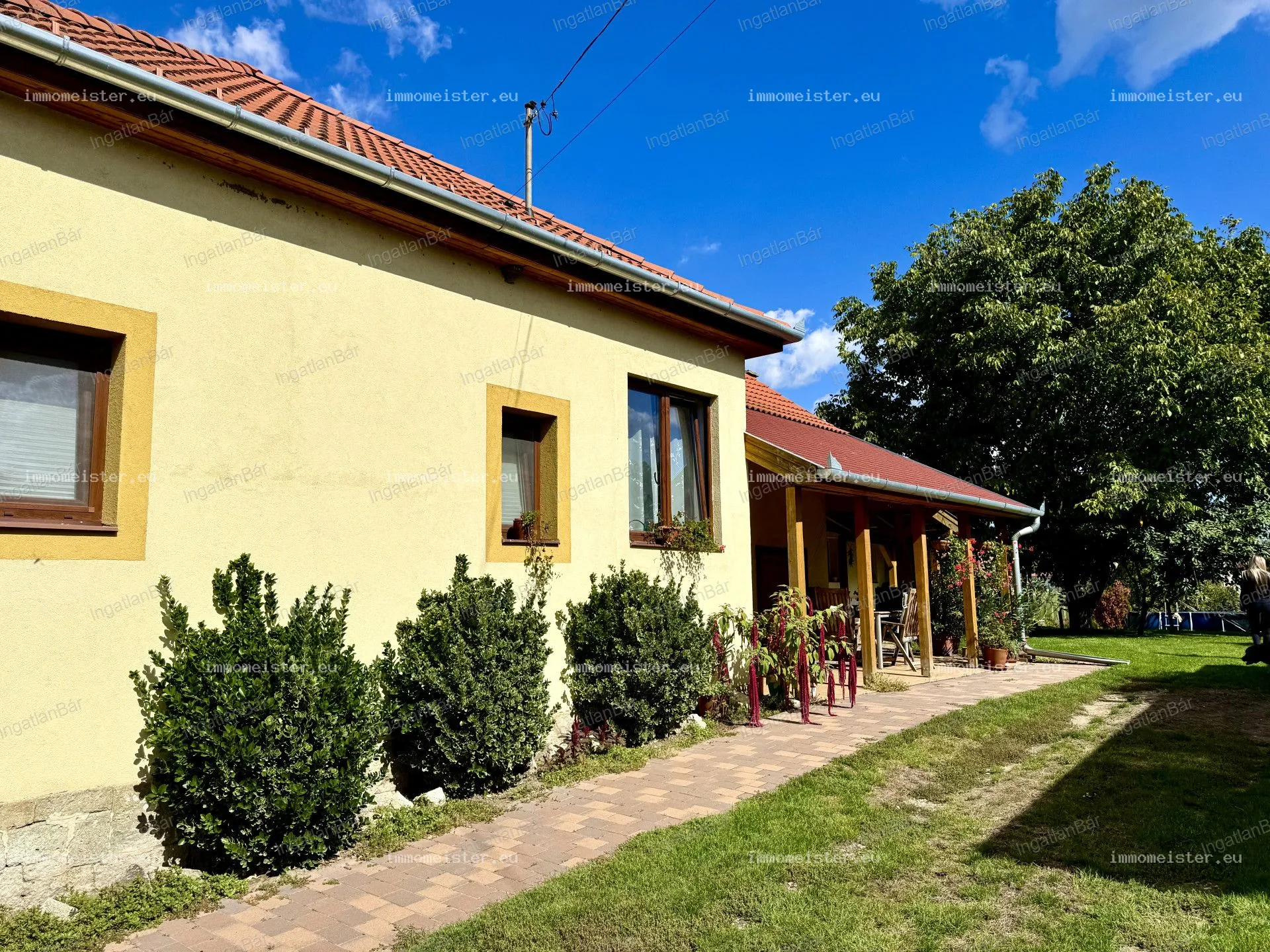 Gyönyörűen felújított családi ház eladó áron alul