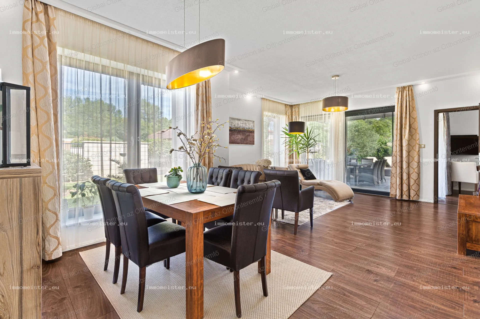 Mosonmagyaróváron zöldövezetben a Mosoni-Duna ölelésében 860 nm telken 185 nm exkluzív családi ház eladó!