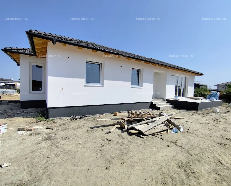 Haus zu Verkauf in Pér