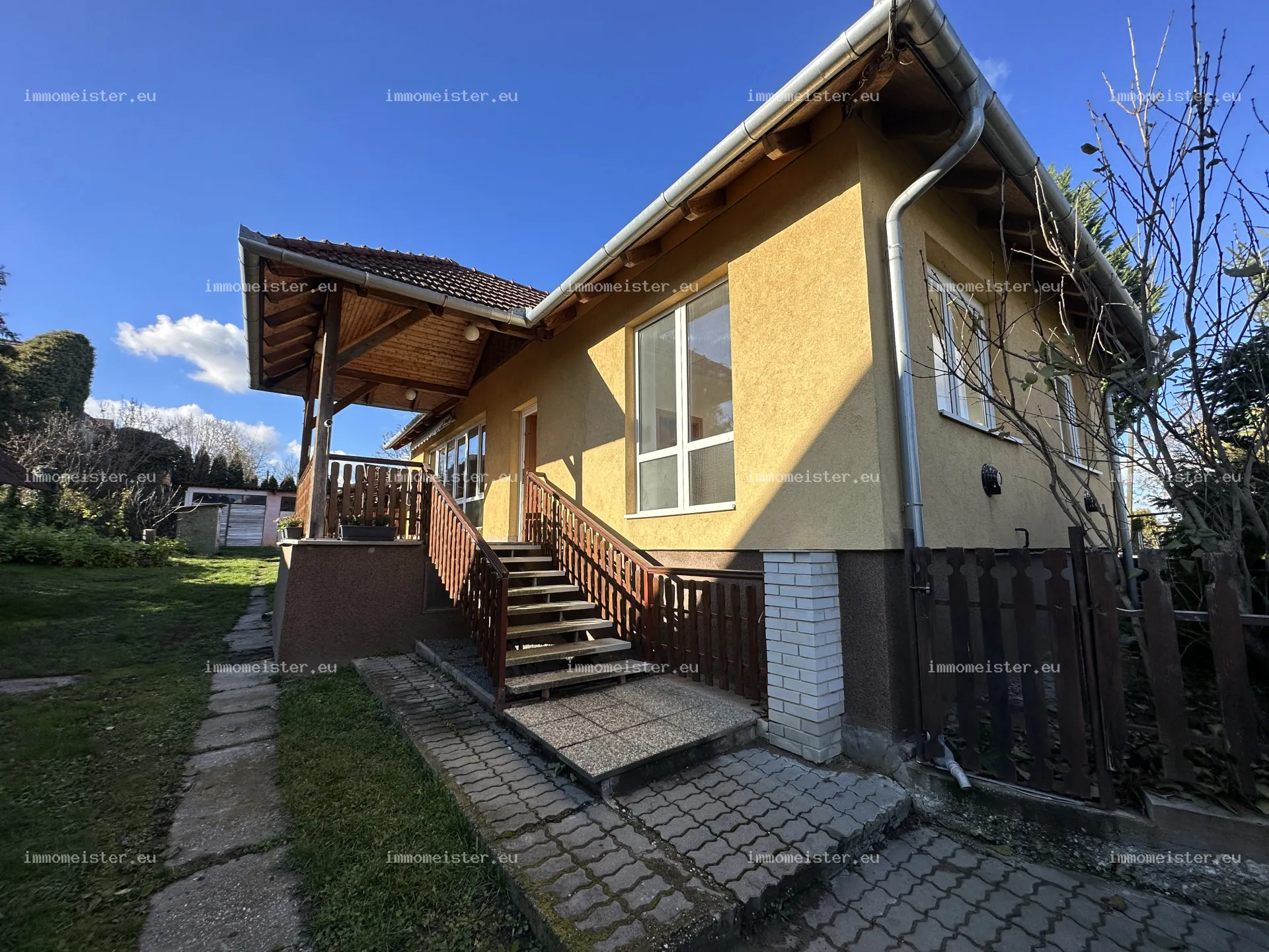 Wohnung zu Verkauf in Tényő