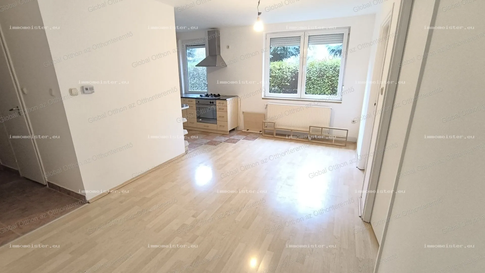 Mosonmagyaróvár frekventált városrészén földszinti 43 nm 2 hálószobás tégla lakás eladó!