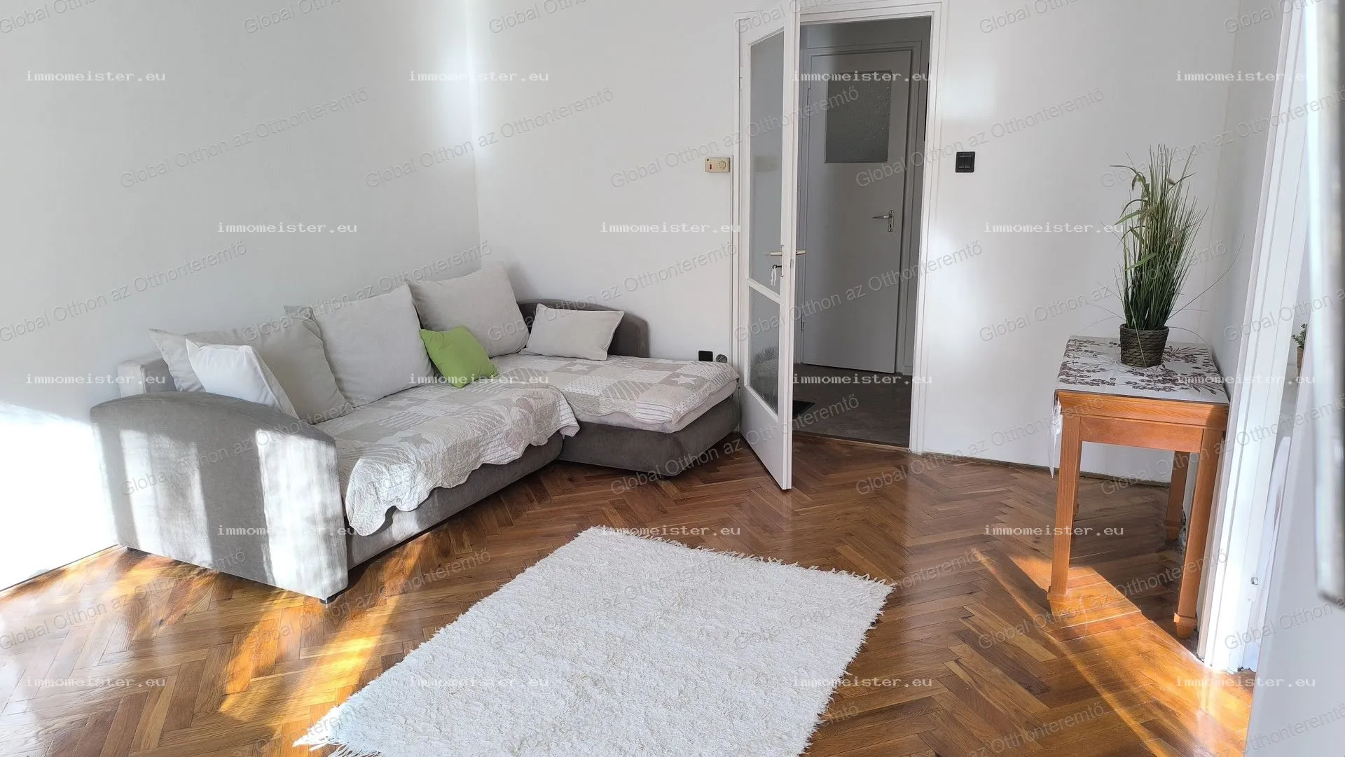 Mosonmagyaróváron, a belvároshoz és az üzletközponthoz is közeli 53 nm erkélyes tégla lakás eladó!