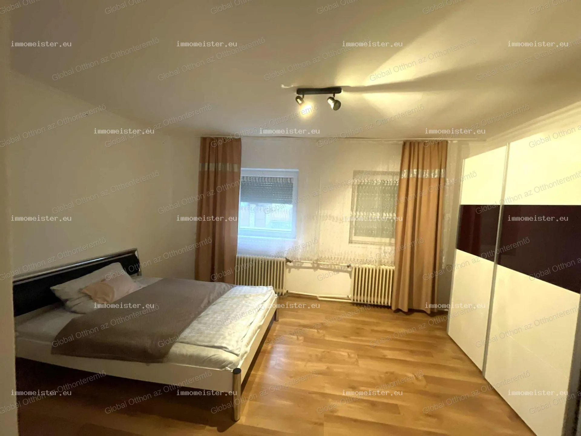 Eladó Lakás Jánossomorja