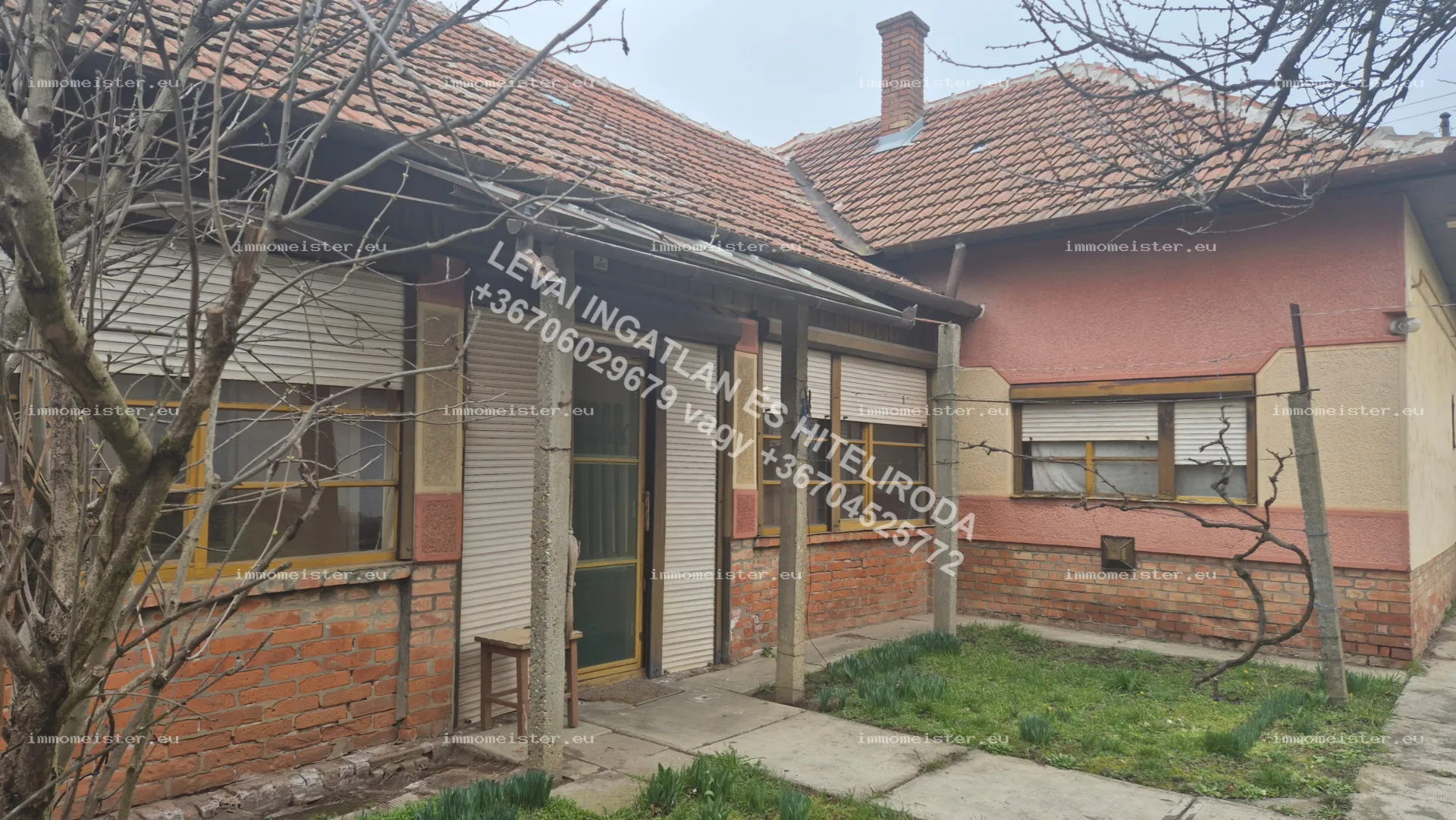 Békéscsabán (Jaminában) felújítandó, 3 szobás családi ház eladó