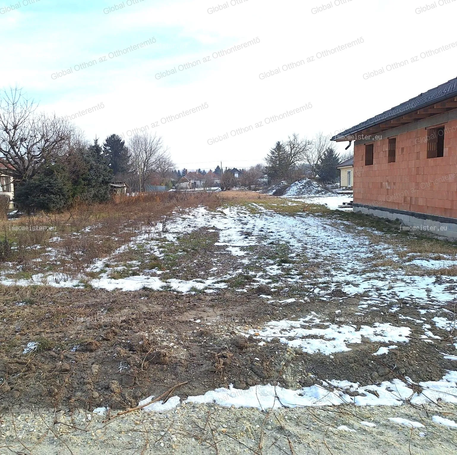 Építési telek eladó!