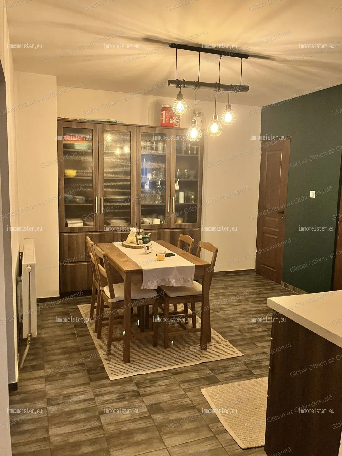 Eladó Lakás Jánossomorja