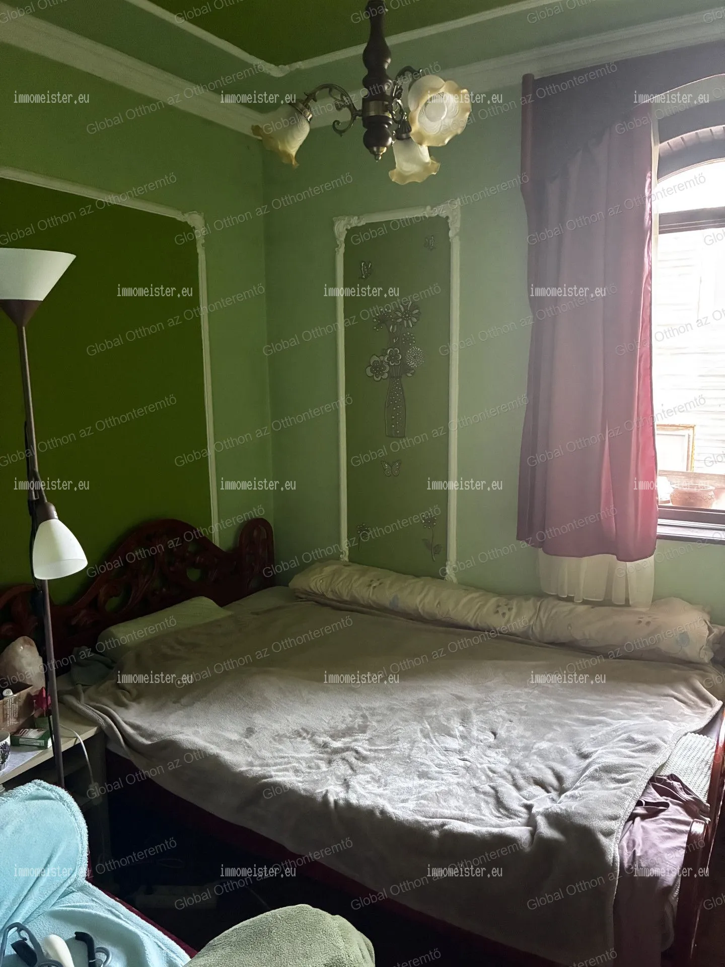 Haus zu Verkauf in Újrónafő